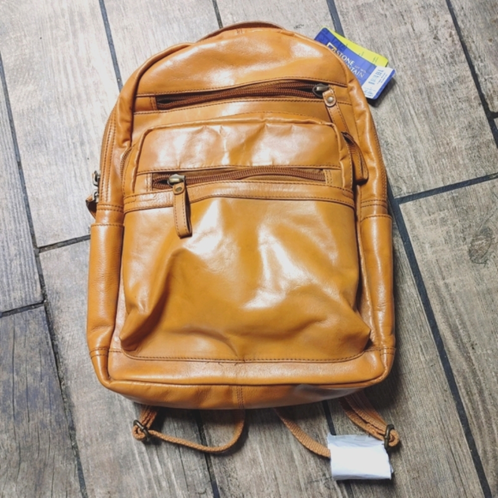 NWT Stone Mountain Unisex Brown Leather Backpack - Picture 2 of 13